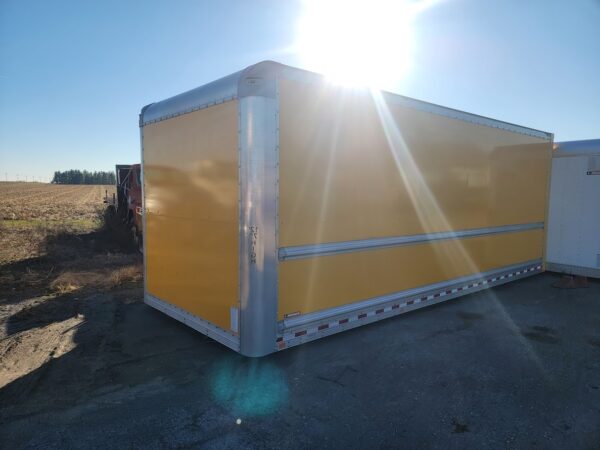 Like New 24ft.  Box Truck Body - Image 5