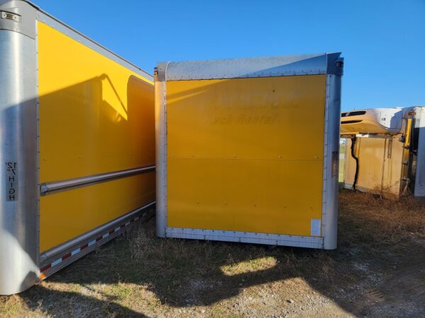 Like New 24ft.  Box Truck Body - Image 4