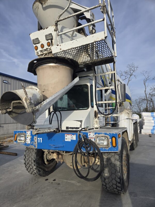 2021 Terex 6 Axle Front Discharge Mixer Truck for sale - Image 2