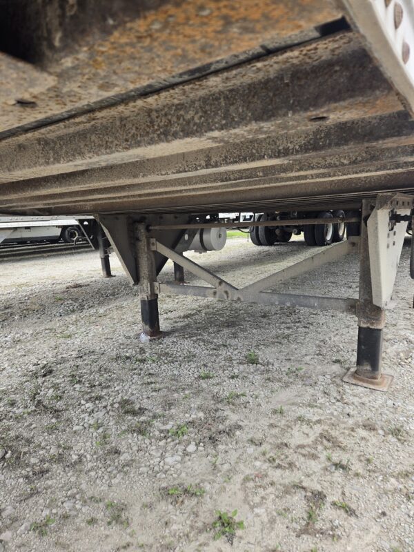 2004 Hyundai 53 ft Van Trailer for sale - Image 2