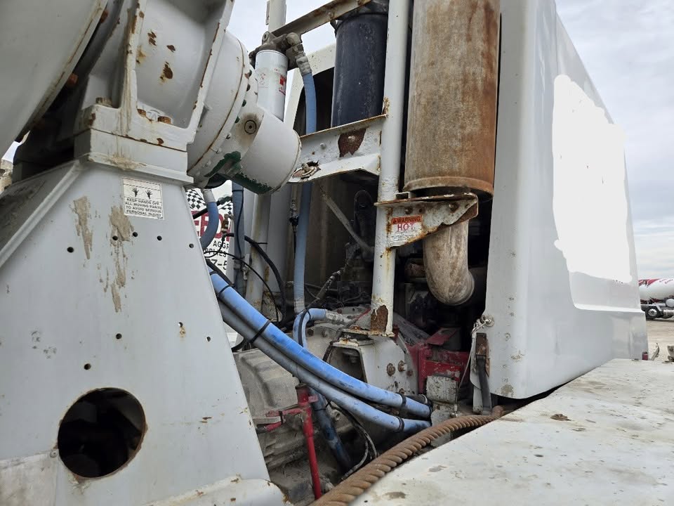 2005 Terex 5 axle Front Discharge Mixer - Image 10