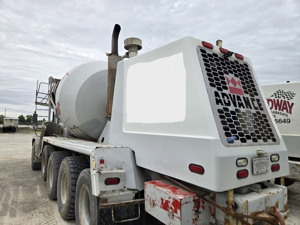 2005 Terex 5 axle Front Discharge Mixer - Image 9