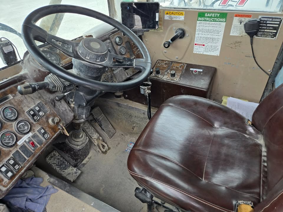 2005 Terex 5 axle Front Discharge Mixer - Image 5