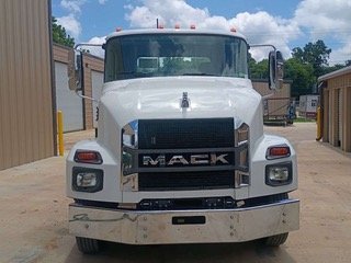 2025 Mack Flatbed with Folding Ramps - Image 3