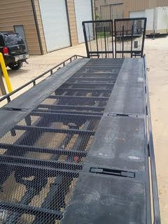 2025 Mack Flatbed with Folding Ramps - Image 8