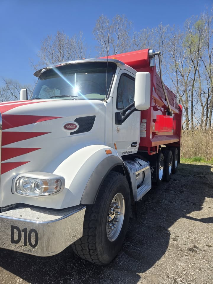 2018 Peterbilt Tri-Axle Dump Truck - Image 5