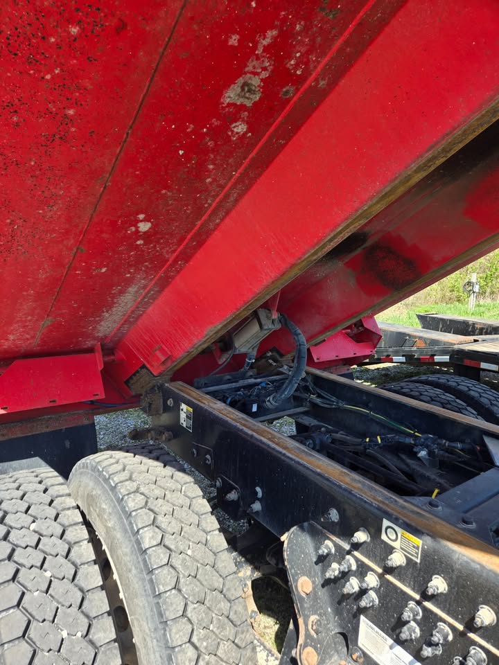 2018 Peterbilt Tri-Axle Dump Truck - Image 8