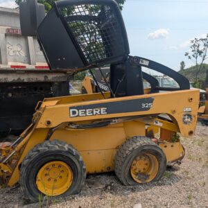 John Deere 325 Skid Steer