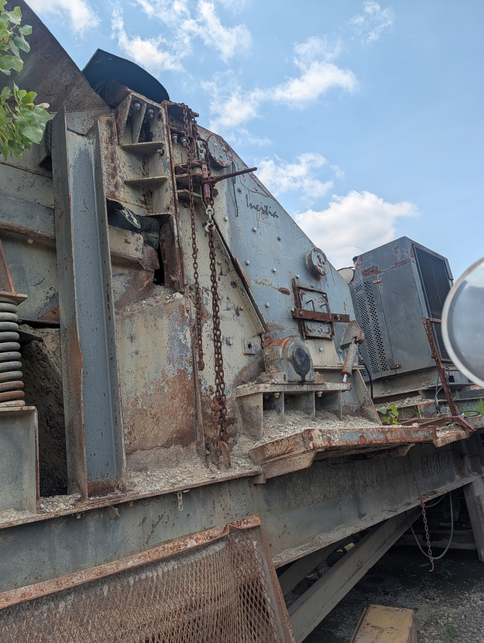 Inertia Model 5066 LPR Crusher with Radial Stackers - Image 5
