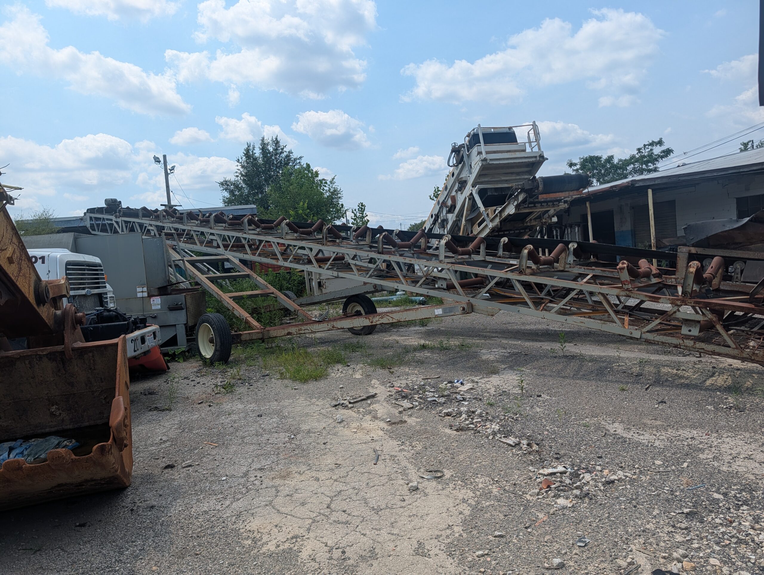 Inertia Model 5066 LPR Crusher with Radial Stackers - Image 10