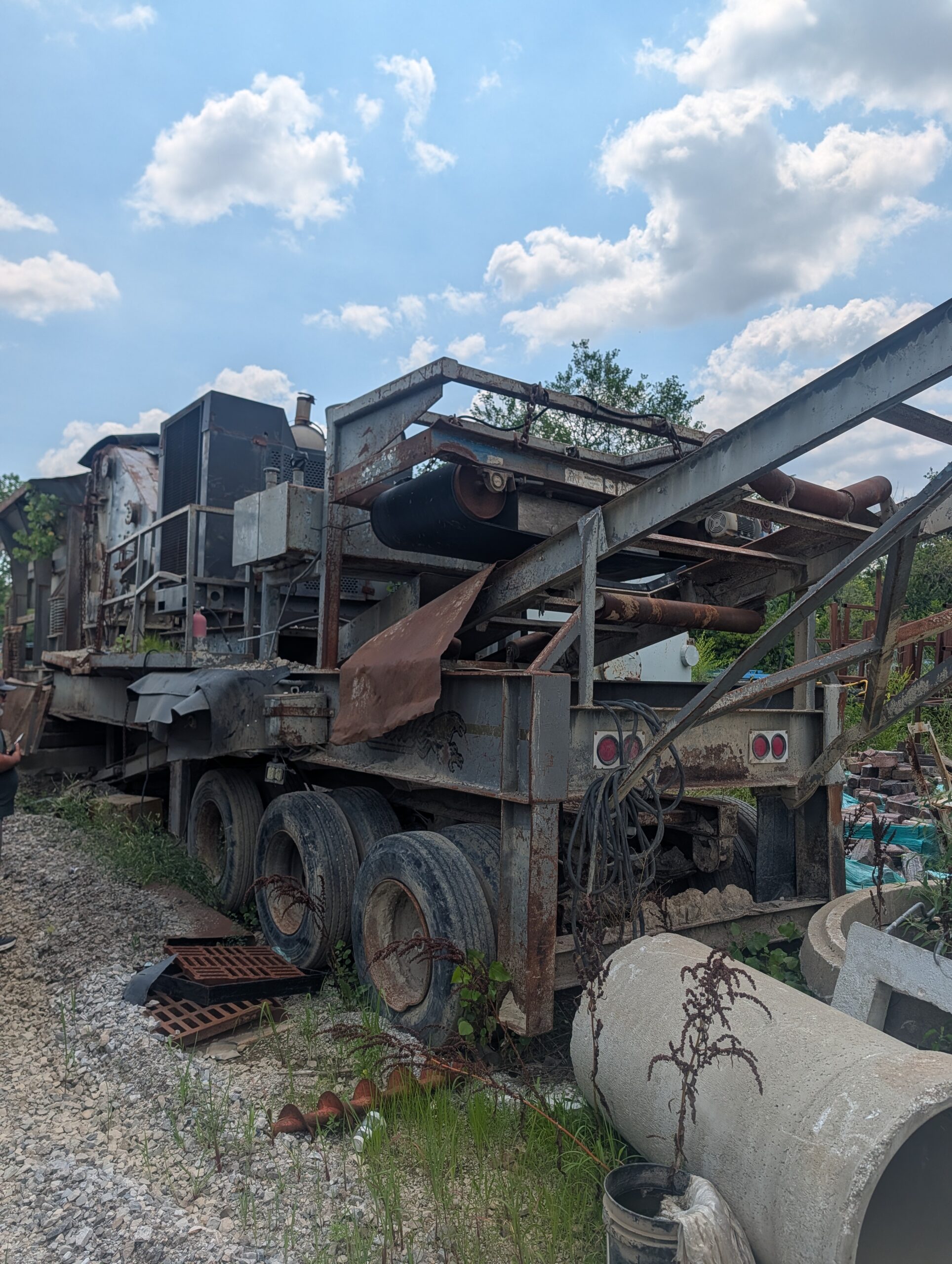 Inertia Model 5066 LPR Crusher with Radial Stackers - Image 7