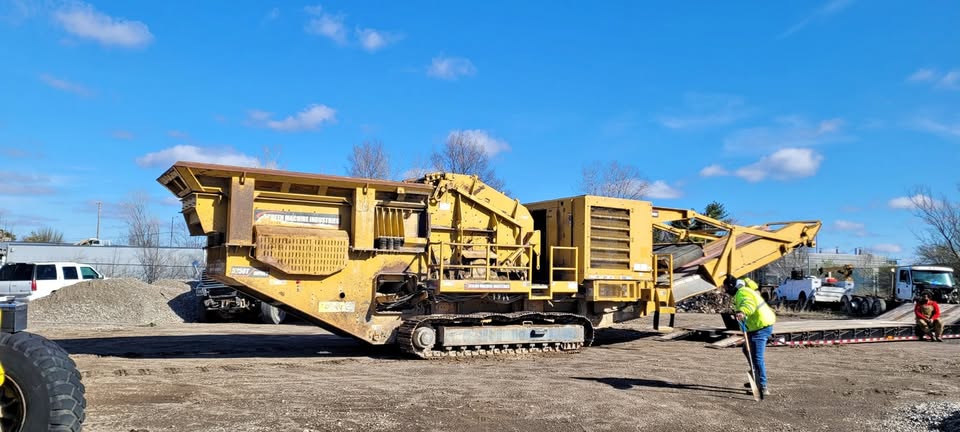 Screen Machine model 5256T Impact Crusher