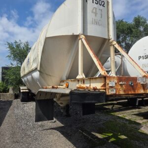1970 Freuhauf 1500 cubic ft. Bulk Trailer
